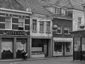 Molenstraat in 1959 Cafe Wissink, Cafe ophuizen en Familie Berg-Giesen.png