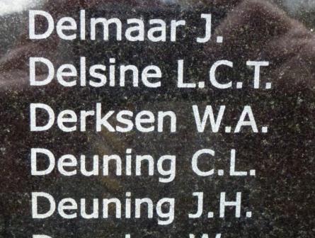 Bestand:2013, BRONBEEK 3 PAGODEN WA DERKSEN.jpeg