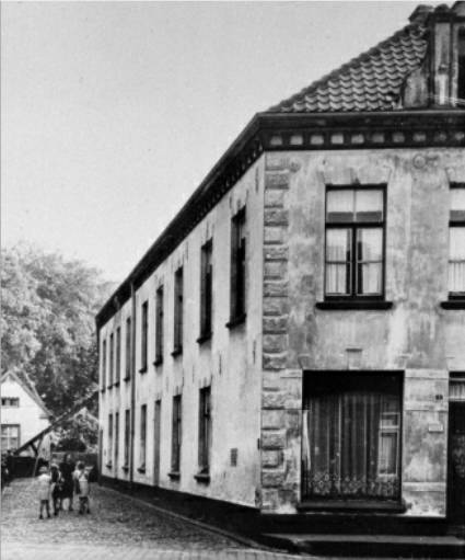 Bestand:Bostelfabriekwoningen walstraat.jpg