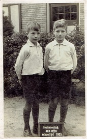 Frans en Leo Kleinpenning schooltijd 1933.jpg