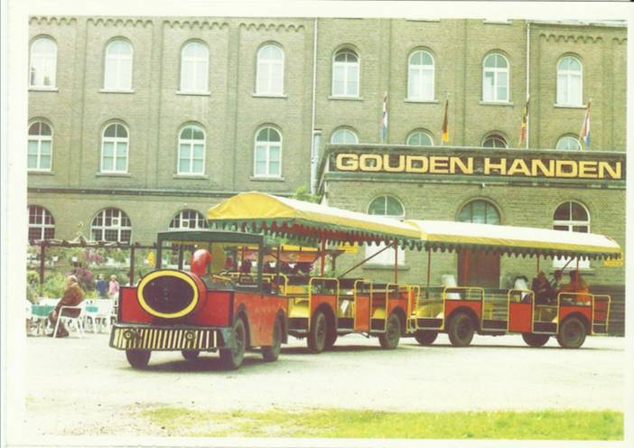 Bestand:G handen trein.jpg