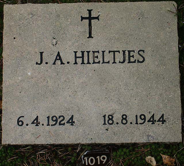 Bestand:Graf Hieltjes Loenen OGS.jpg