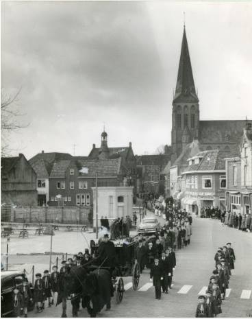 Bestand:Gribnau 22 03 1957.jpg