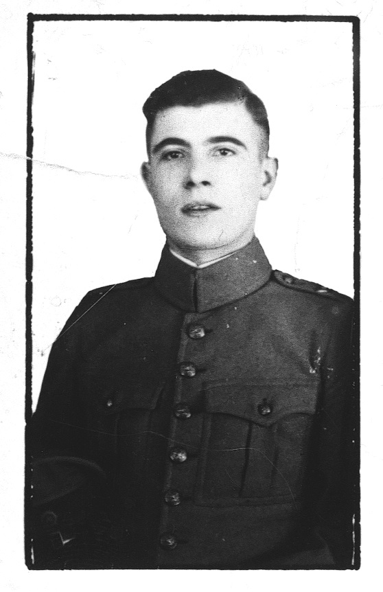 Herman Kleinpenning in uniform KNIL 1940