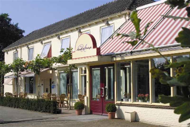 Bestand:Hotel (Medium).jpg