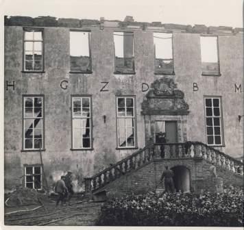 Bestand:Huis bergh brand 8 kl.jpg