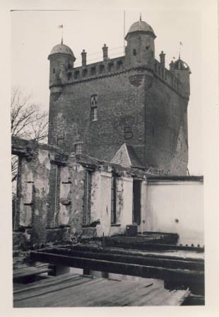 Bestand:Huis bergh na brand 2 kl.jpg