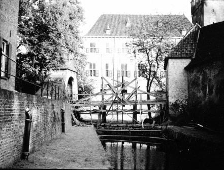 Bestand:Huis bergh opbouw 21 kl.jpg