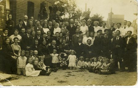 Bestand:Klinkerstraat bewoners 1920.jpg