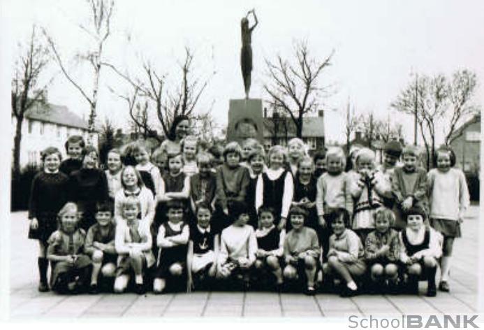 Bestand:Mariaschool 1968.jpg