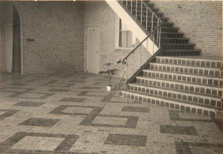 Bestand:Mariaschool hal.jpg