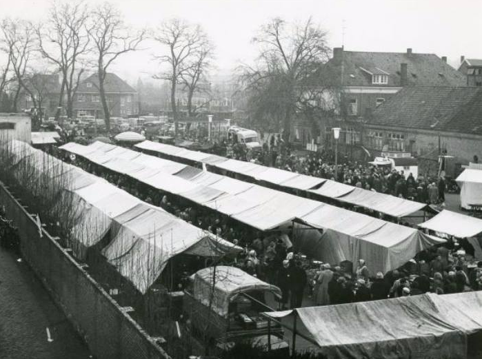 Bestand:Markt januari 1958.png