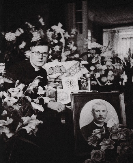 Bestand:Neomist Antoon Giesen.jpg