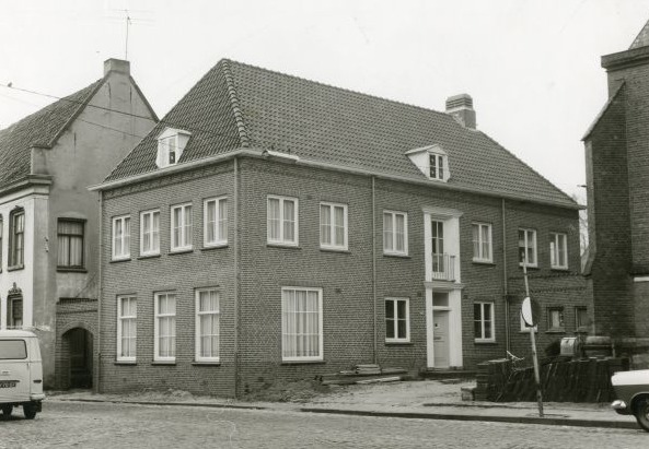 Bestand:Nieuwe pastorie.jpg