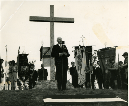 Bestand:OORLOGSMONUMENT ZEDDAM (2) 091.png
