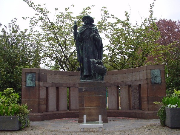 Bestand:Oorlogsmonument 's-Heerenberg.jpg