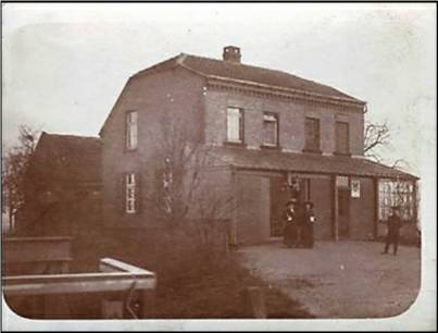 Bestand:Oude grens, rechts over de wetering..jpg