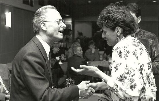 Bestand:Pastoor Th van Ewijk van Beek.jpg