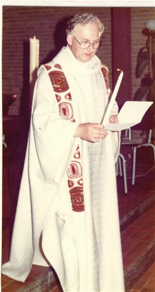 Pastoor Wim Ramaekers 1980 (Medium).JPG