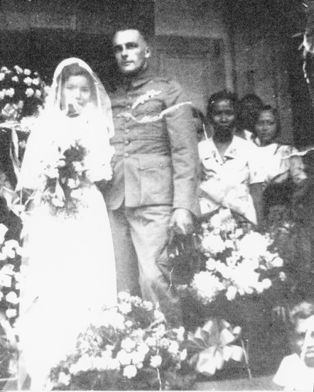 Bestand:SJAAK v BERGEN HUWELIJK 1.jpeg