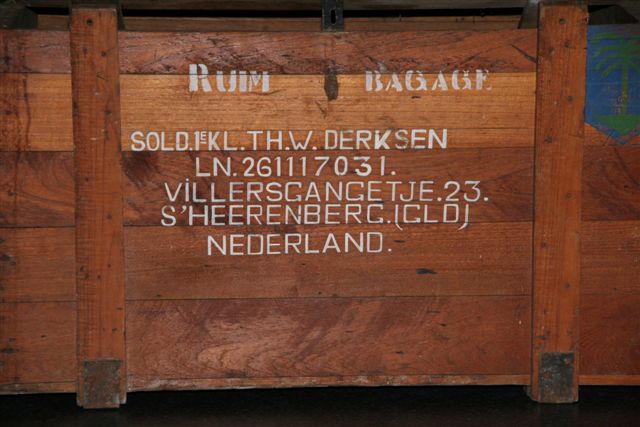 Bestand:Scheepskist Theo Derksen (sHb).jpg