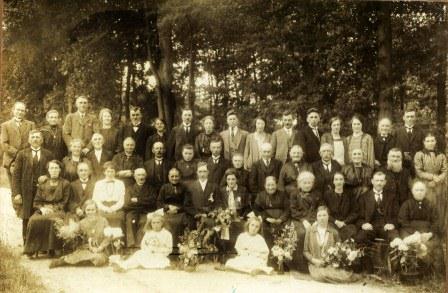 Span bruiloftsgasten 1926 klein.jpg