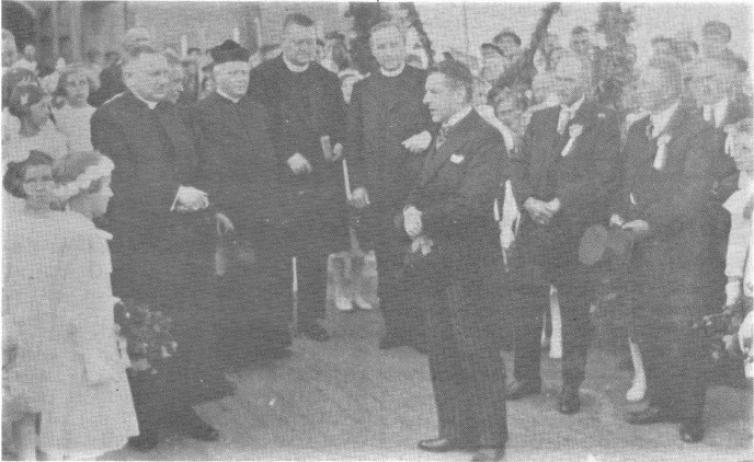 Bestand:Spruijt in 75 jaar St Suitbertus.jpg