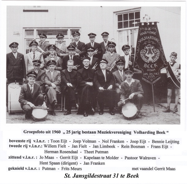 Bestand:1960 groepsfoto Mv Volharding 25jr.jpg