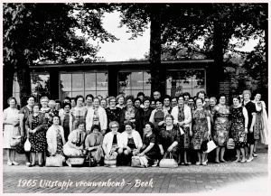 Vrouwenbond Beek uitstapje 1965