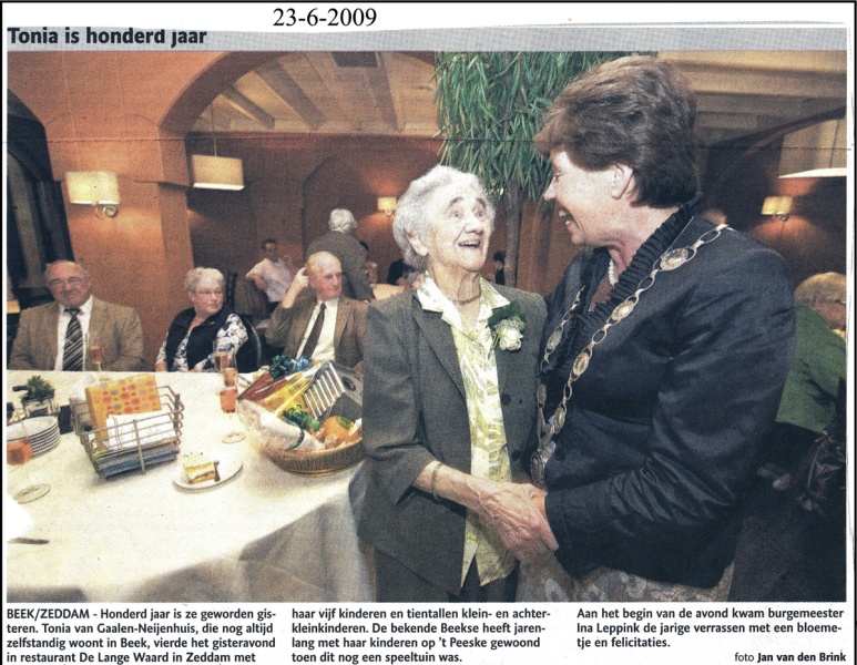 Bestand:2009 Gaalen Neijenhuis Tonia 100jr Leppink.jpg