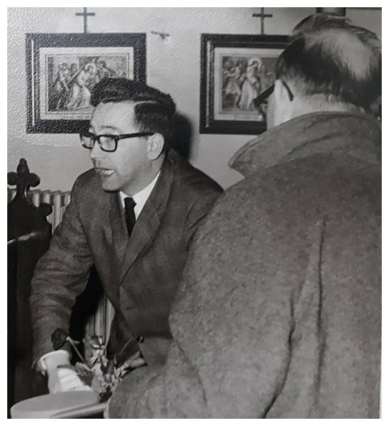 Bestand:G Jansen bij een van de staties Teresiakapel.jpg