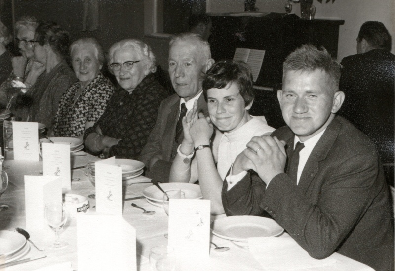 Bestand:Henk Kets en familie.jpg