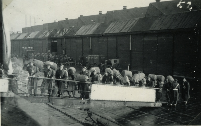 Bestand:Inscheping 5GRJ op Kota baroe in R'dam.JPG