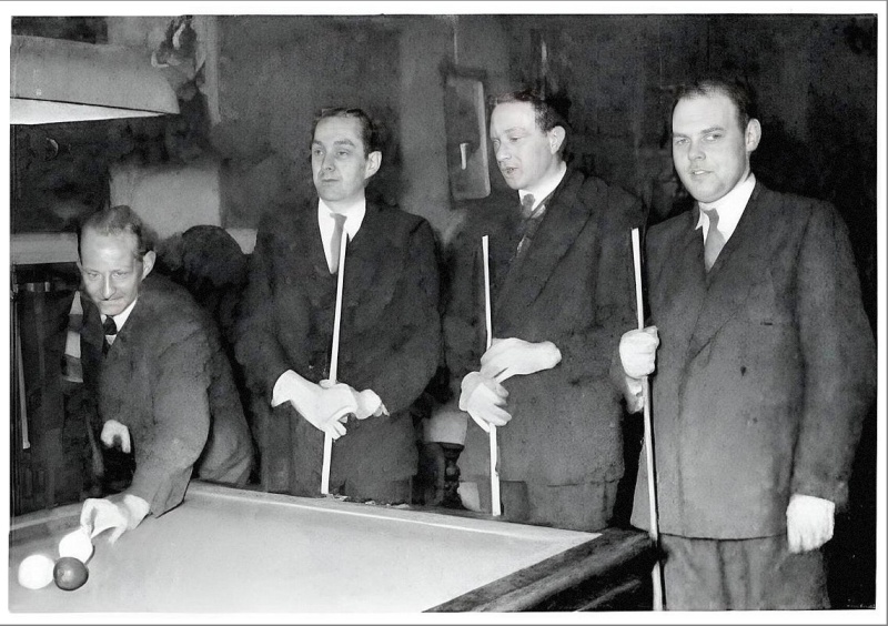 Bestand:Jan Ophuizen ,1955 het biljartkampioenschap in de klasse B-.jpg