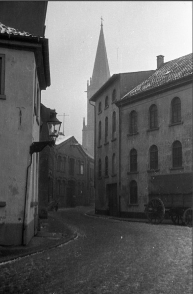 Bestand:Kerk Emmerik.jpg