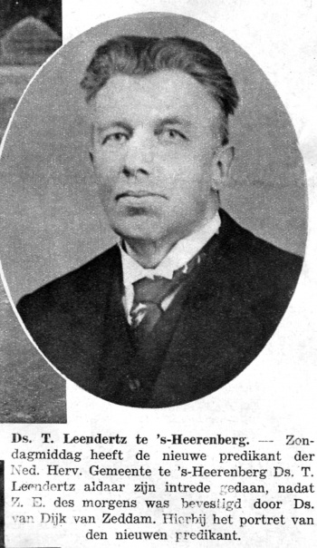 Leendertz.jpg