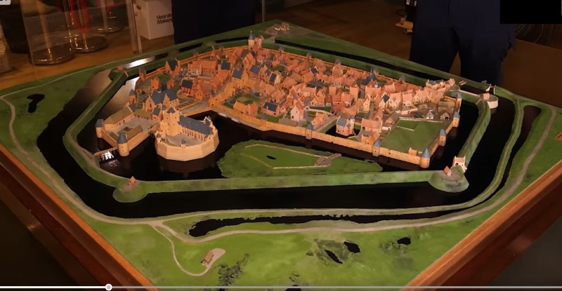 Bestand:Maquette 's-Heerenberg.jpg