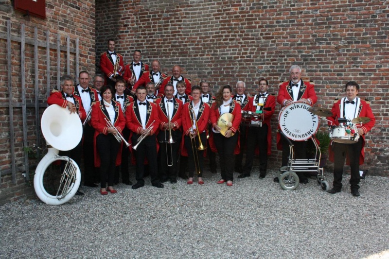 Bestand:Mini 30 jaar bestaan Wiksbössels 2015 050.JPG