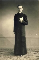 Pastoor Nollen kl.JPG