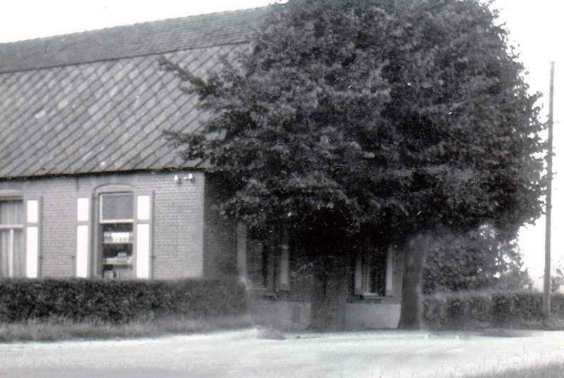 Bestand:Teun Otters Bakkerij en winkel.jpg