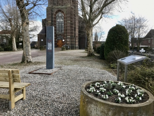 Verzetsmonument Azewijn overzicht.jpg