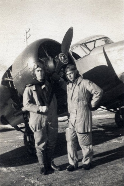 Bestand:Victor Page en Owen Moore.jpg