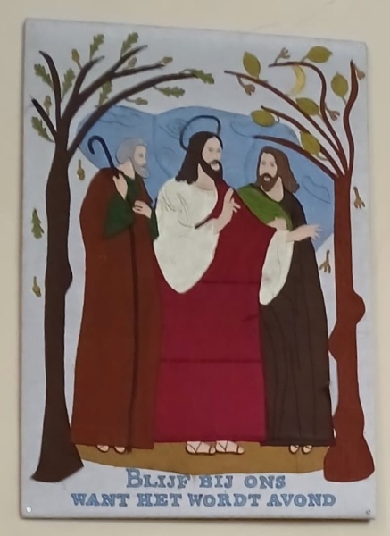 Bestand:Wandkleed Emmausgangers Pantratiuskerk 's-Heerenberg.jpg